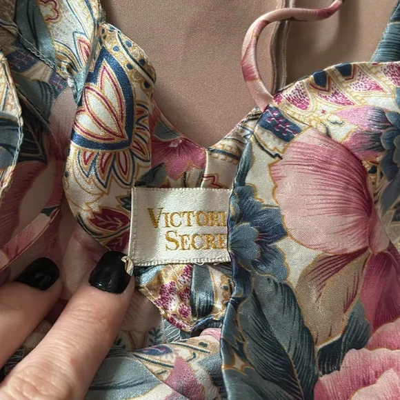 VICTORIAS SECRET Floral Multicolor Dress - Picture 6 of 11